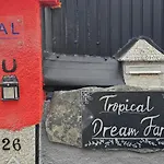 منتزه العطل Tropical Dream Farm *