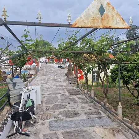 Tropical Dream Farm Tatil parkı